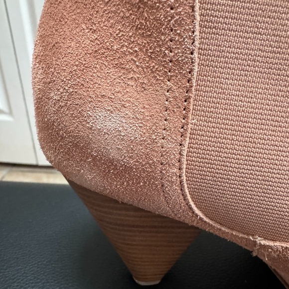 Joie | Neutral‎ Pink Suede Leather Ankle Chelsea Booties Modern Victorian Office - Picture 6 of 16